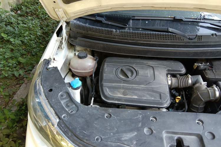 Used Geely Auto Vision X3 2017 1.5L Automatic Elite Model Engine Bay Right