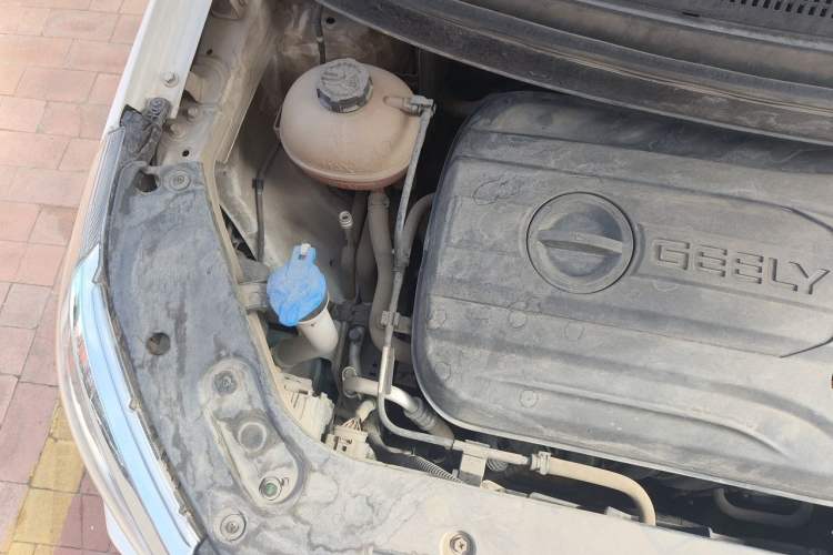 Used Geely Auto Vision X3 2017 1.5L Manual Luxury Model Engine Bay Right