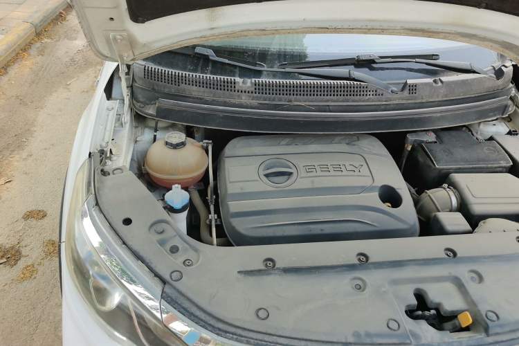 Used Geely Auto Vision X3 2017 1.5L Manual Luxury Model Engine Bay Right