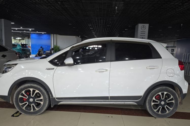 Used Geely Auto Vision X3 2017 1.5L Automatic Luxury Model Exterior 2