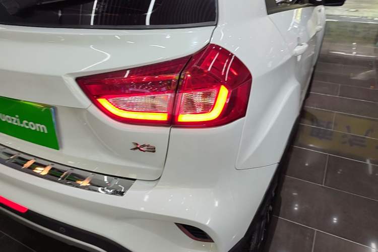 Used Geely Auto Vision X3 2017 1.5L Automatic Luxury Model Exterior 3