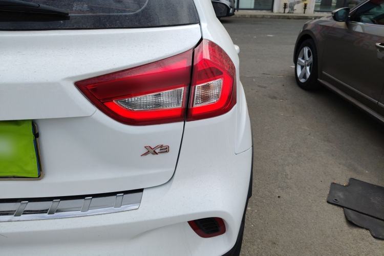 Used Geely Auto Vision X3 2017 1.5L Automatic Luxury Model Exterior 3