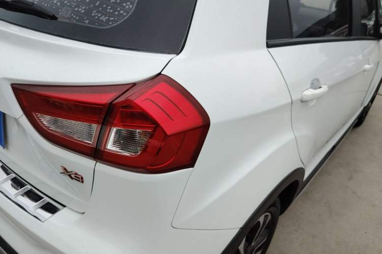Used Geely Auto Vision X3 2017 1.5L Automatic Luxury Model Exterior 3