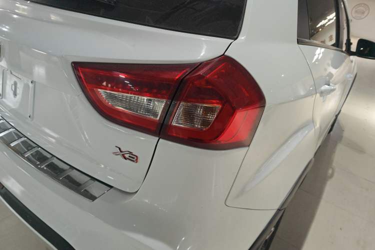 Used Geely Auto Vision X3 2017 1.5L Automatic Luxury Model Exterior 3