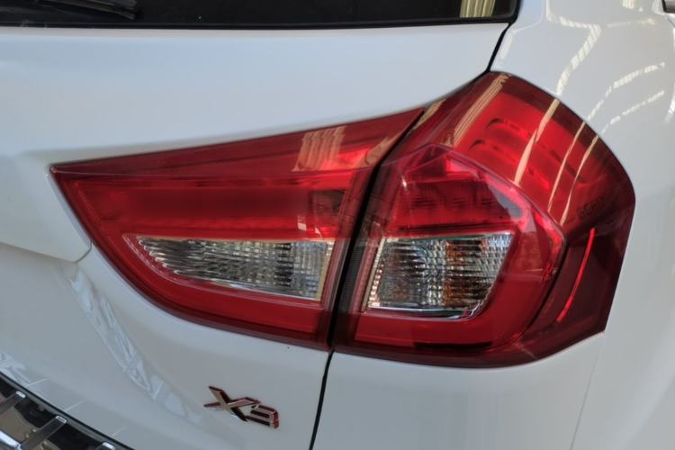 Used Geely Auto Vision X3 2017 1.5L Automatic Elite Model Exterior 3