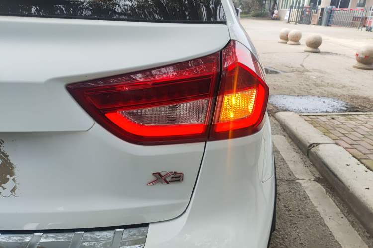 Used Geely Auto Vision X3 2017 1.5L Automatic Elite Model Exterior 3