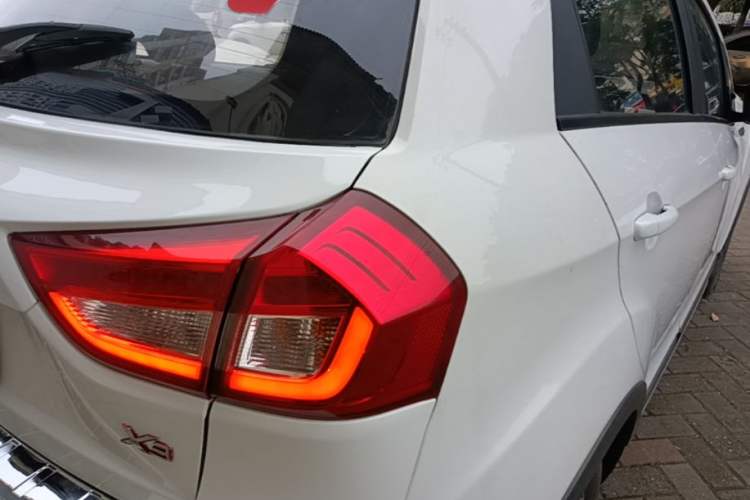 Used Geely Auto Vision X3 2017 1.5L Automatic Luxury Model Exterior 3
