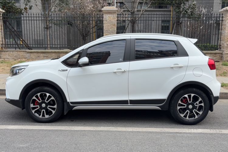 Used Geely Auto Vision X3 2017 1.5L Manual Luxury Model Exterior 4