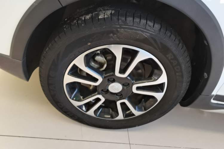 Used Geely Auto Vision X3 2017 1.5L Automatic Elite Model Exterior 4