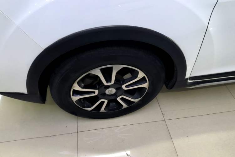 Used Geely Auto Vision X3 2017 1.5L Automatic Elite Model Exterior 4