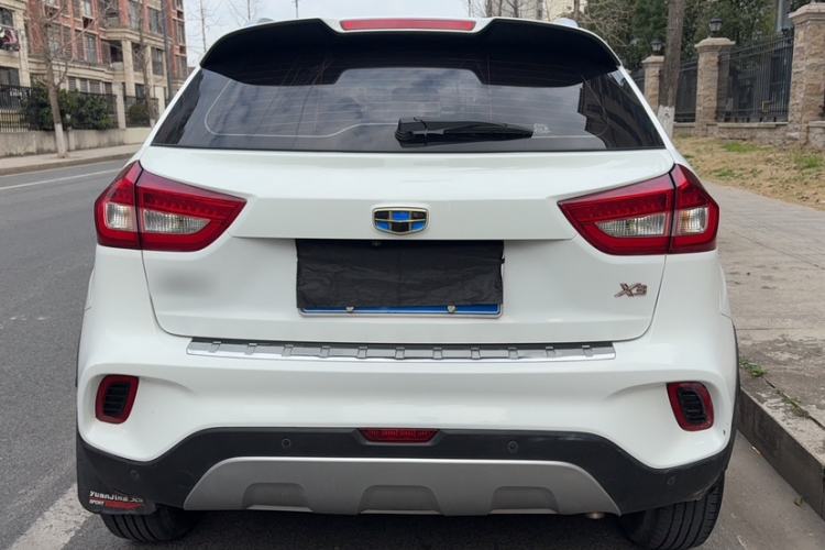 Used Geely Auto Vision X3 2017 1.5L Manual Luxury Model Exterior 5