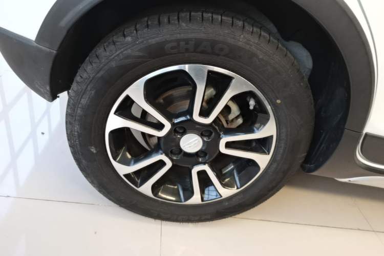 Used Geely Auto Vision X3 2017 1.5L Automatic Elite Model Exterior 5