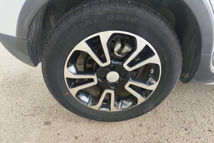 Used Geely Auto Vision X3 2017 1.5L Automatic Elite Model Exterior 5