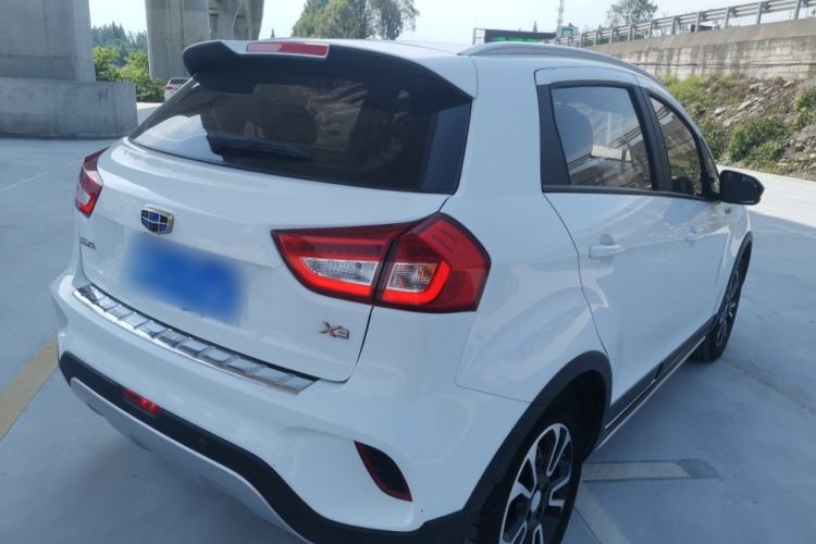 Used Geely Auto Vision X3 2017 1.5L Manual Elite Model Exterior 5