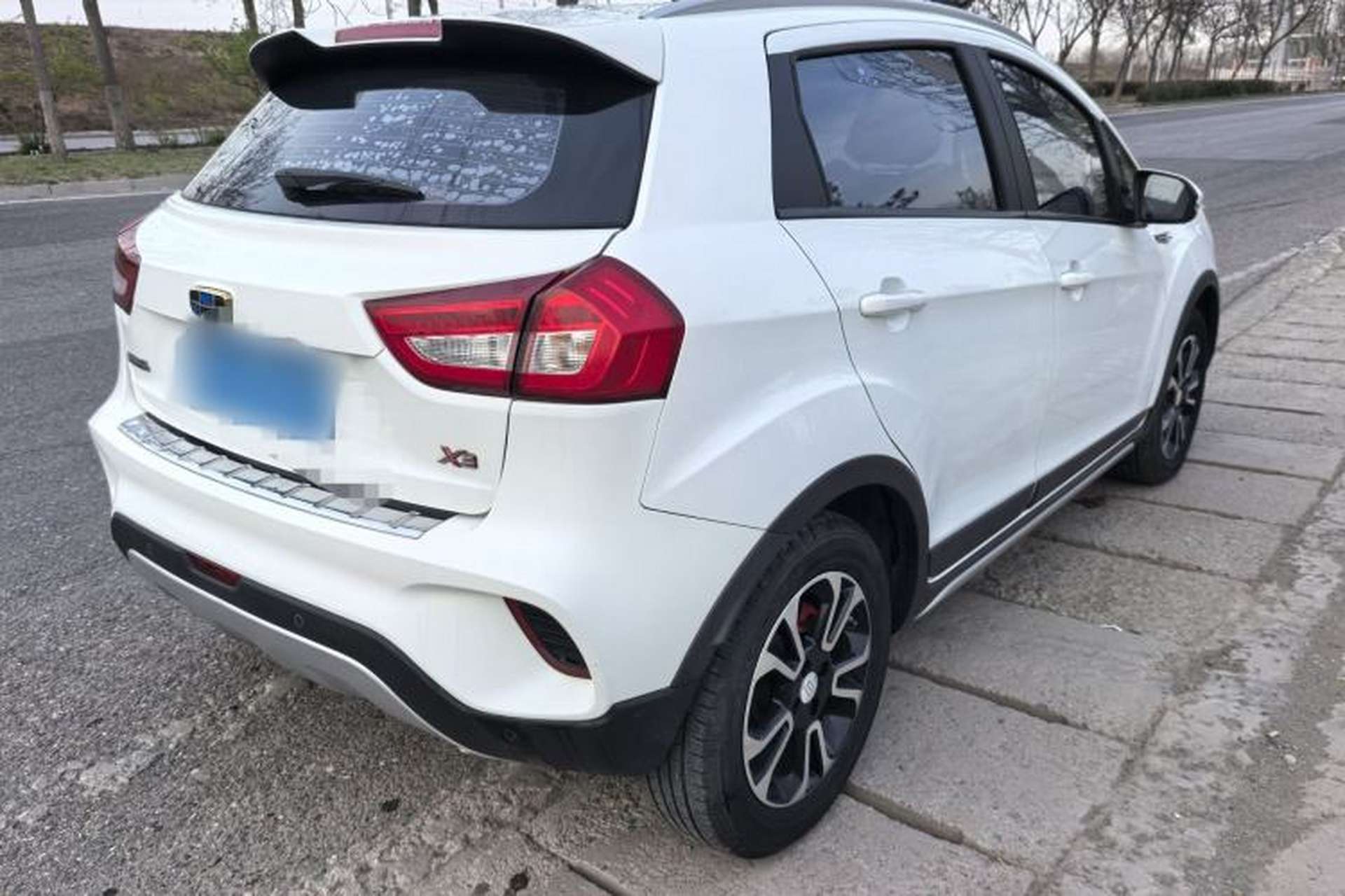 Used Geely Auto Vision X3 2017 1.5L Automatic Luxury Model Exterior 6