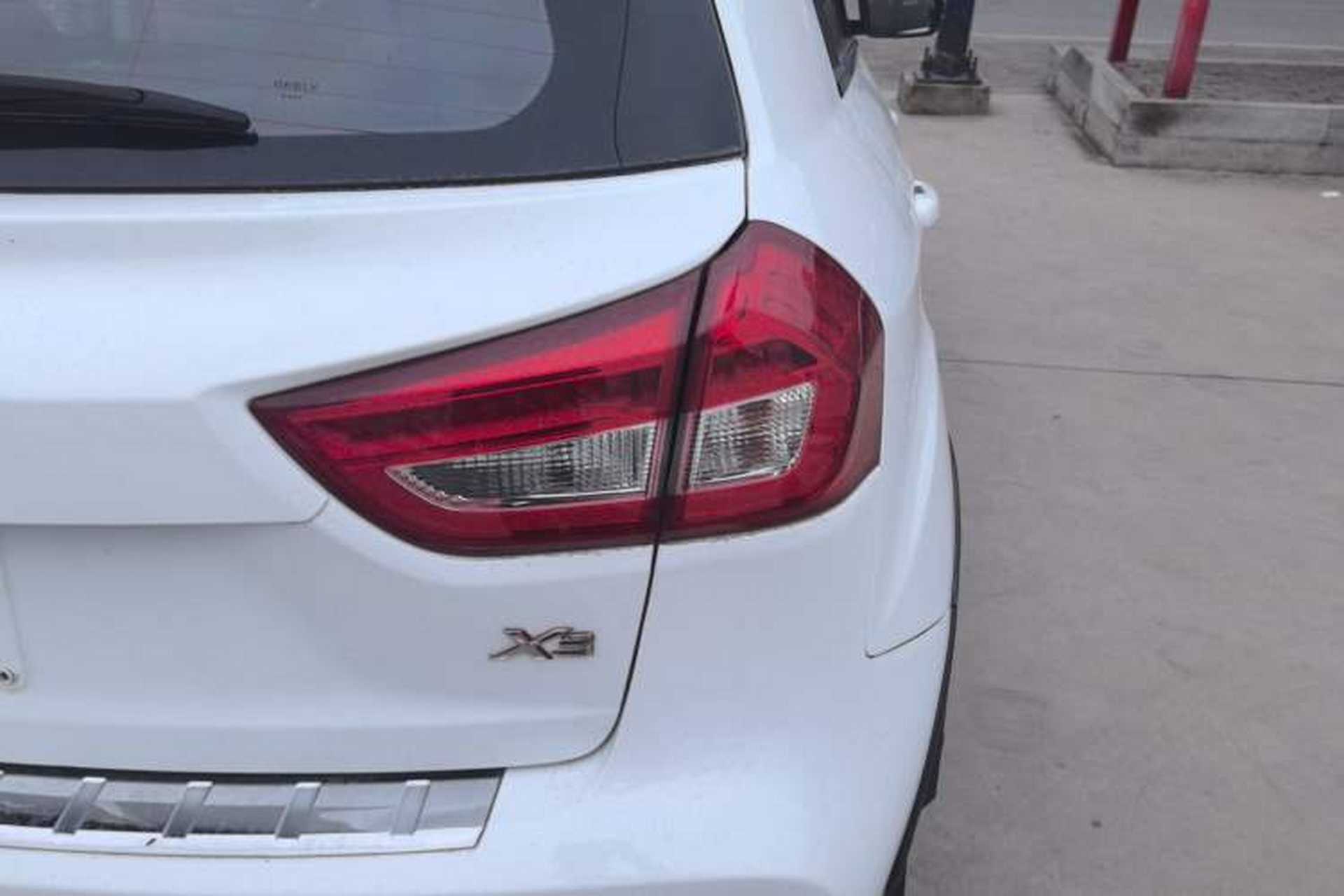 Used Geely Auto Vision X3 2017 1.5L Automatic Elite Model Exterior 6