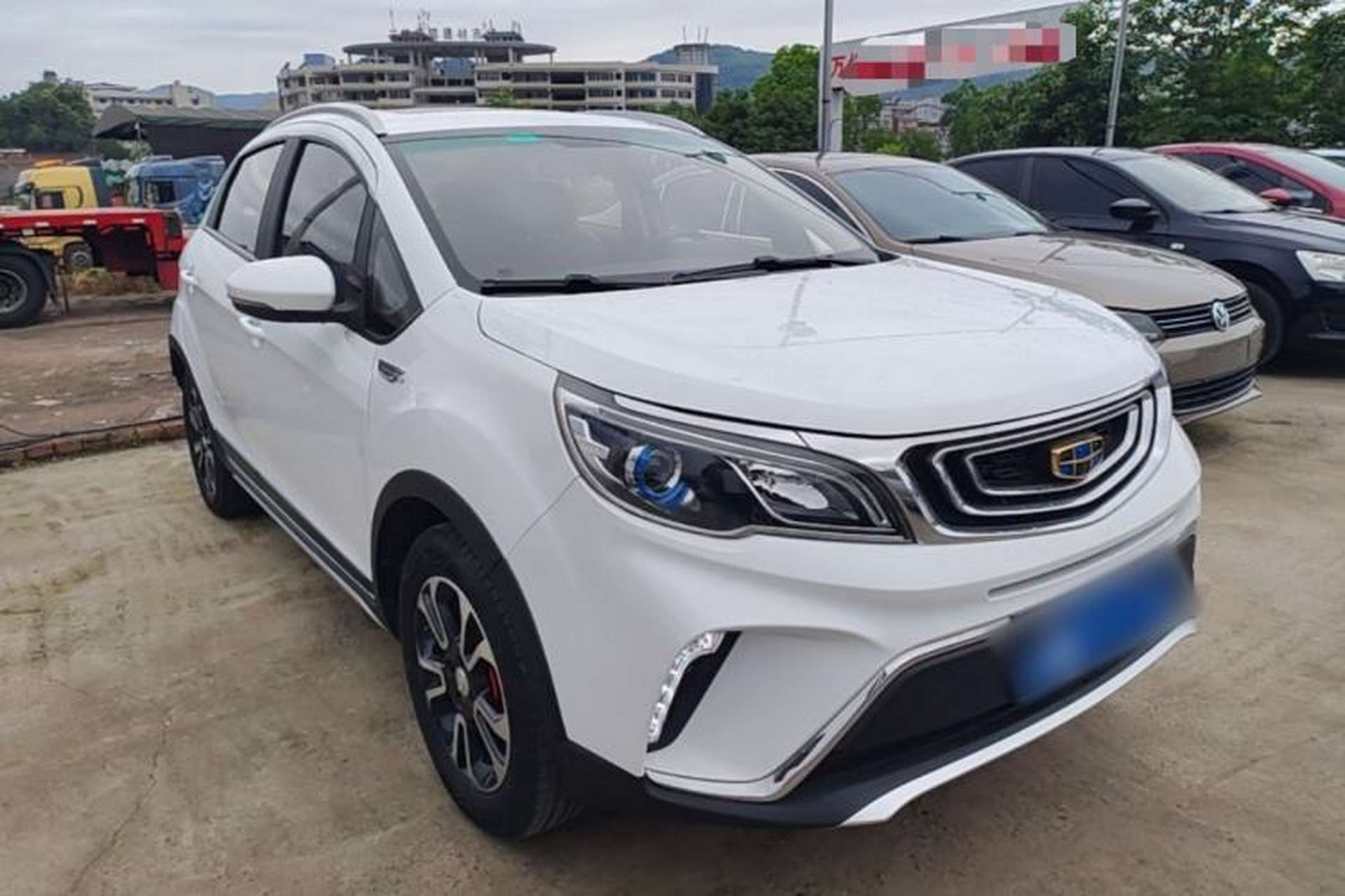 Used Geely Auto Vision X3 2017 1.5L Automatic Luxury Model Front Right 45 Deg