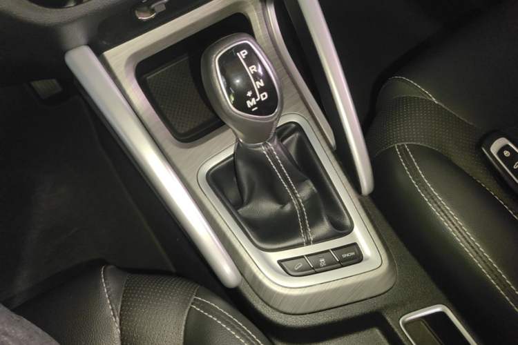 Used Geely Auto Vision X3 2017 1.5L Automatic Luxury Model Gear Lever