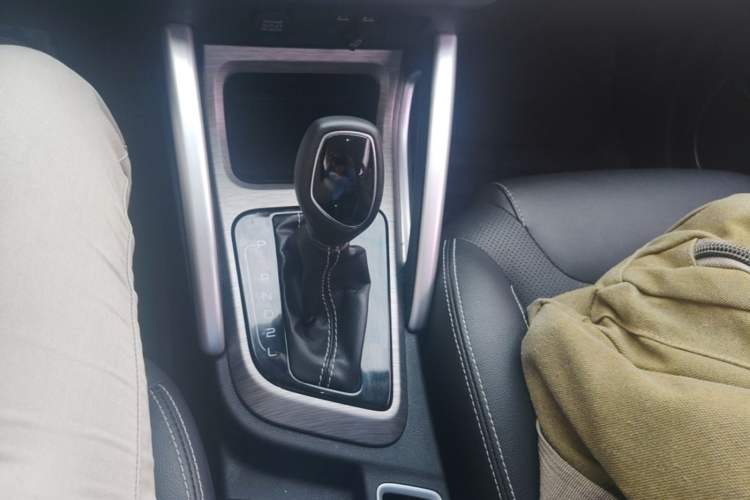Used Geely Auto Vision X3 2017 1.5L Automatic Elite Model Gear Lever