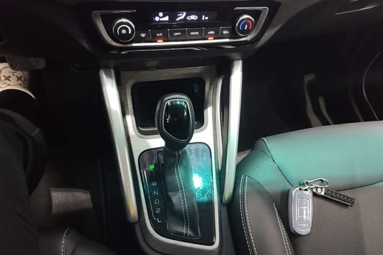 Used Geely Auto Vision X3 2017 1.5L Automatic Luxury Model Gear Lever