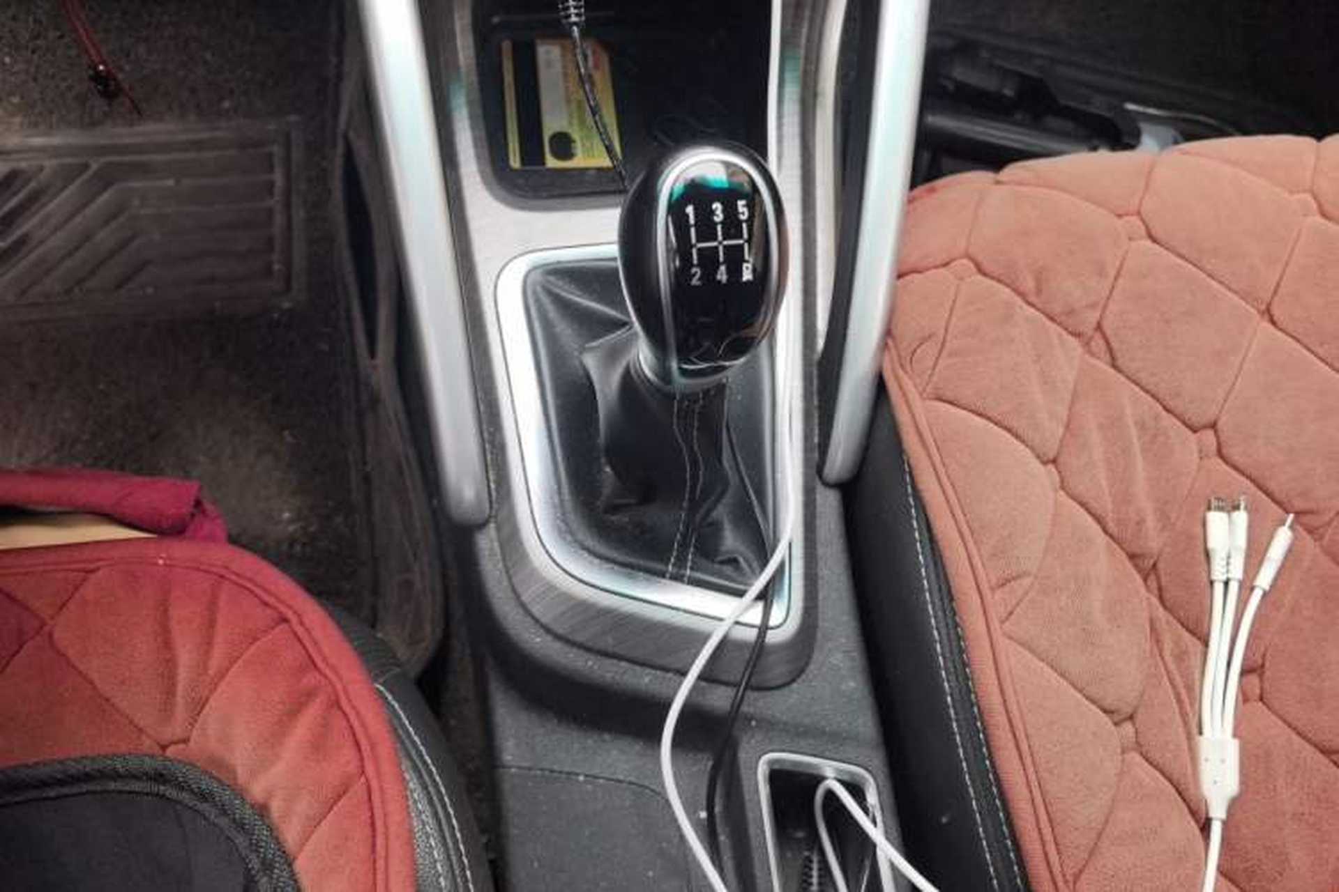Used Geely Auto Vision X3 2017 1.5L Manual Elite Model Gear Lever