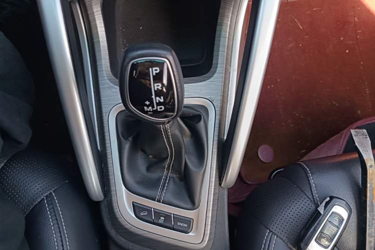 Used Geely Auto Vision X3 2017 1.5L Automatic Luxury Model Gear Lever