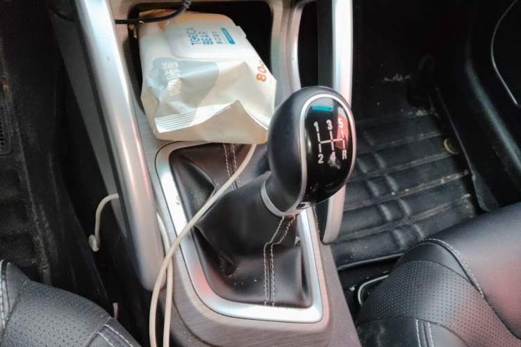 Used Geely Auto Vision X3 2017 1.5L Manual Elite Model Gear Lever