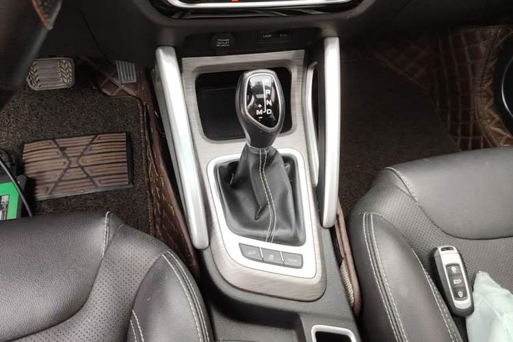 Used Geely Auto Vision X3 2017 1.5L Automatic Luxury Model Gear Lever