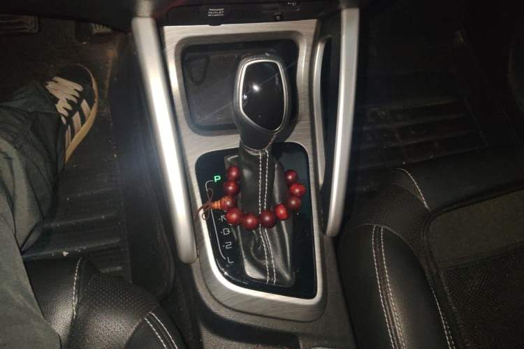 Used Geely Auto Vision X3 2017 1.5L Automatic Elite Model Gear Lever