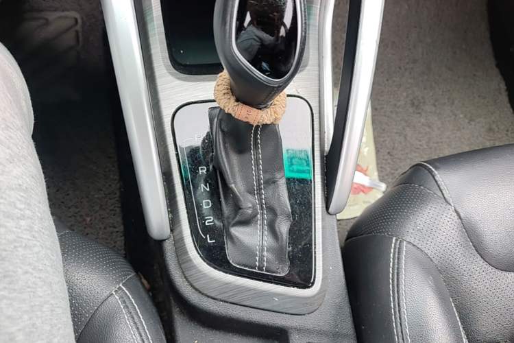 Used Geely Auto Vision X3 2017 1.5L Automatic Luxury Model Gear Lever