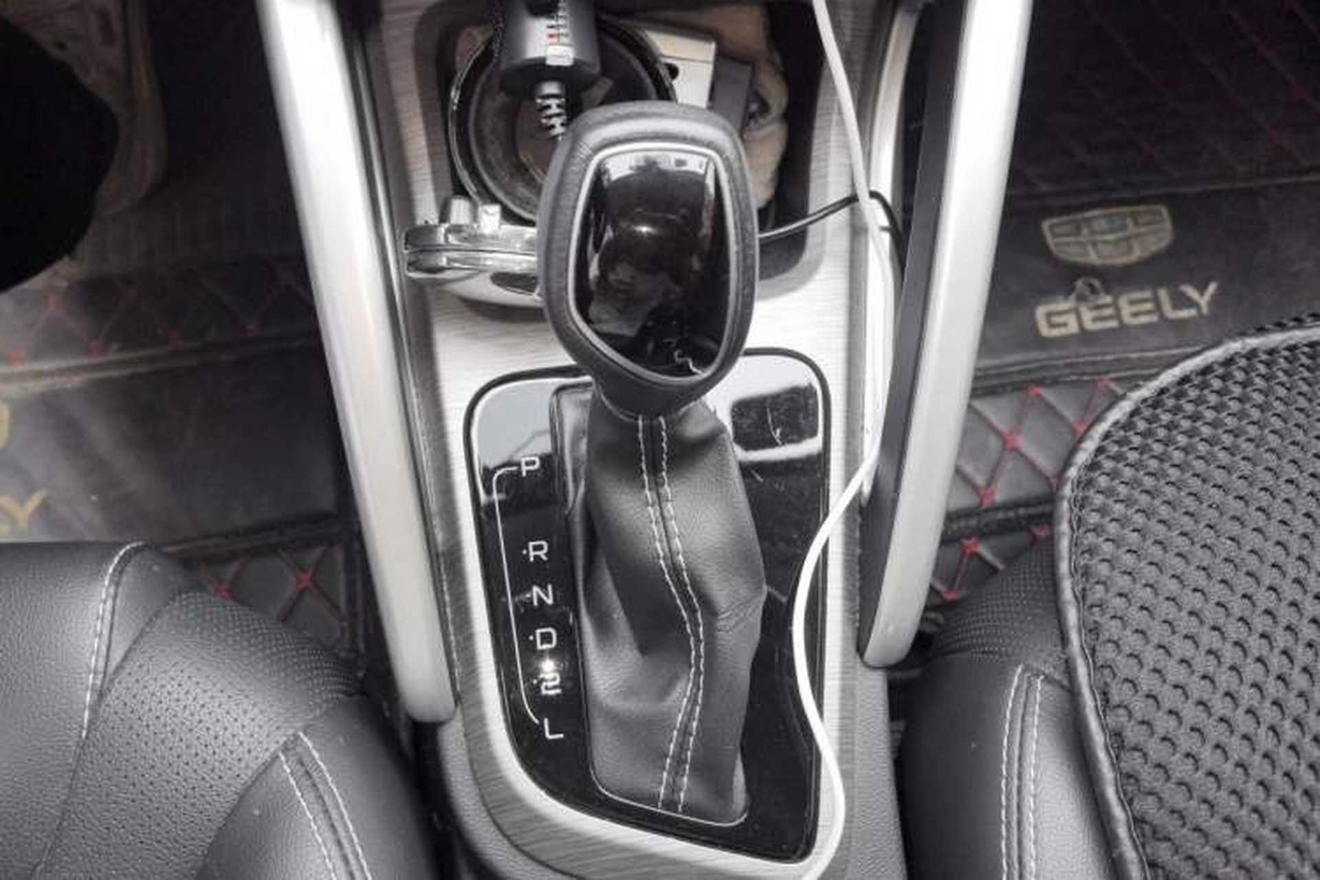 Used Geely Auto Vision X3 2017 1.5L Automatic Elite Model Gear Lever