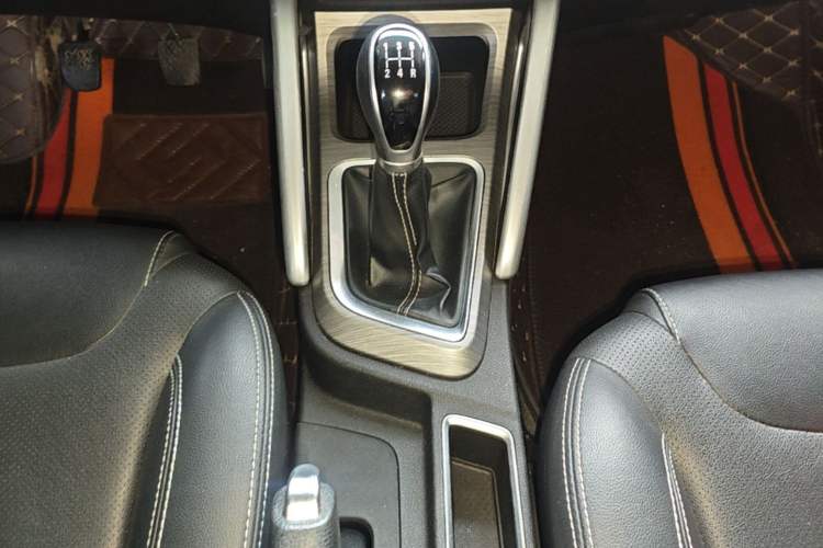 Used Geely Auto Vision X3 2017 1.5L Manual Luxury Model Gear Lever