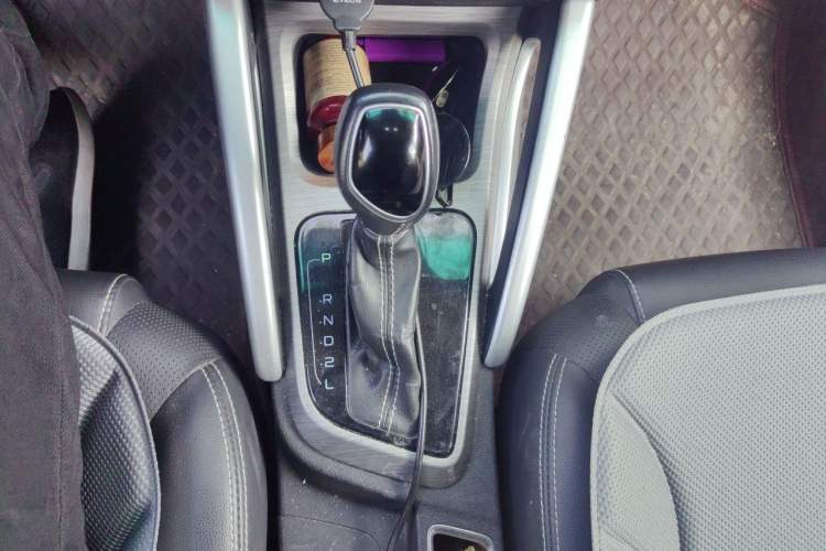 Used Geely Auto Vision X3 2017 1.5L Automatic Elite Model Gear Lever