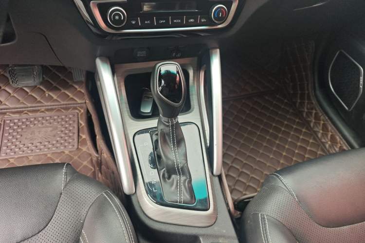 Used Geely Auto Vision X3 2017 1.5L Automatic Luxury Model Gear Lever