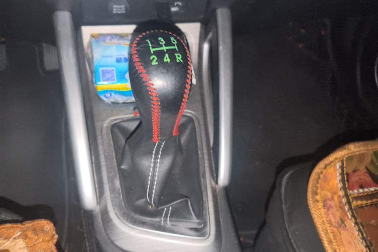 Used Geely Auto Vision X3 2017 1.5L Manual Luxury Model Gear Lever