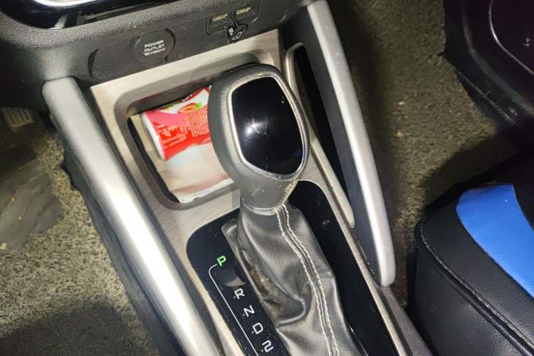 Used Geely Auto Vision X3 2017 1.5L Automatic Luxury Model Gear Lever