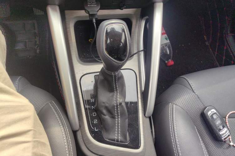 Used Geely Auto Vision X3 2017 1.5L Automatic Elite Model Gear Lever
