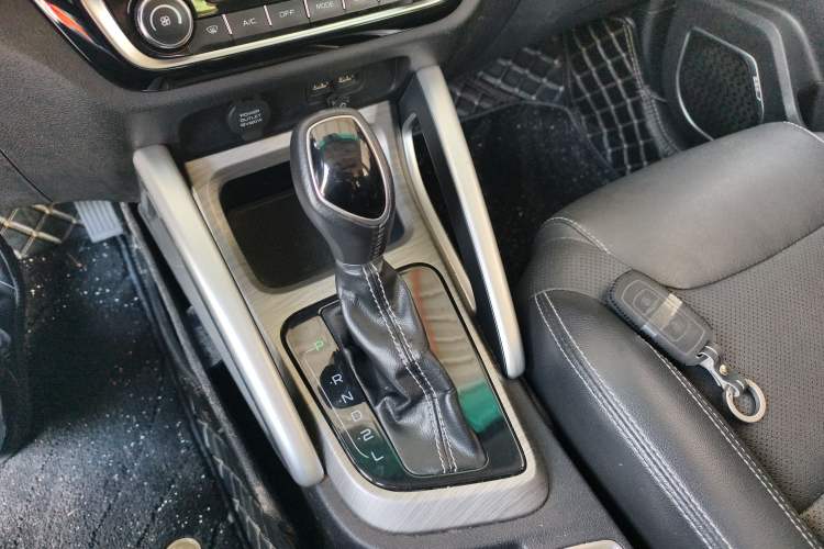 Used Geely Auto Vision X3 2017 1.5L Automatic Luxury Model Gear Lever