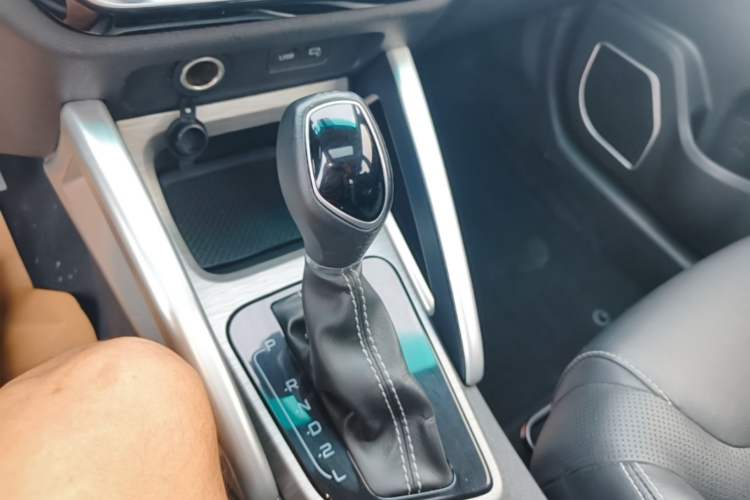 Used Geely Auto Vision X3 2017 1.5L Automatic Luxury Model Gear Lever