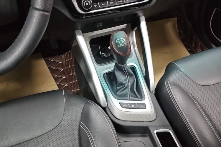 Used Geely Auto Vision X3 2017 1.5L Automatic Luxury Model Gear Lever