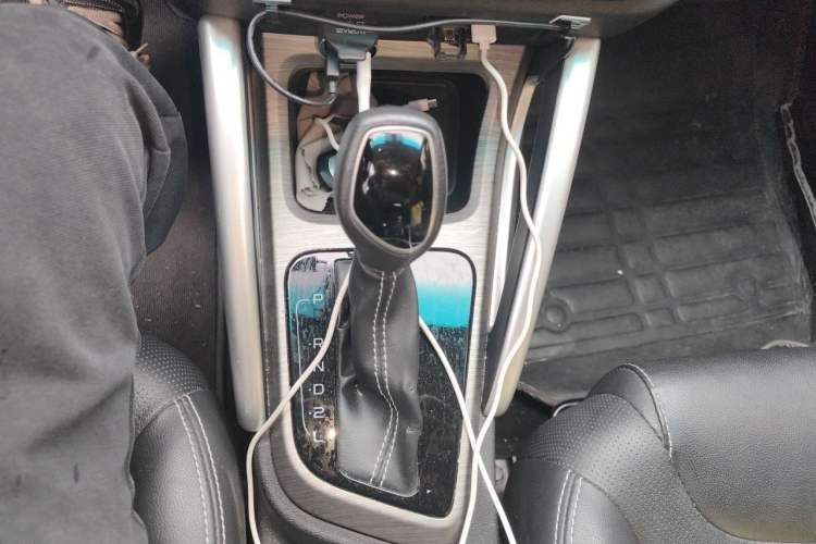 Used Geely Auto Vision X3 2017 1.5L Automatic Luxury Model Gear Lever