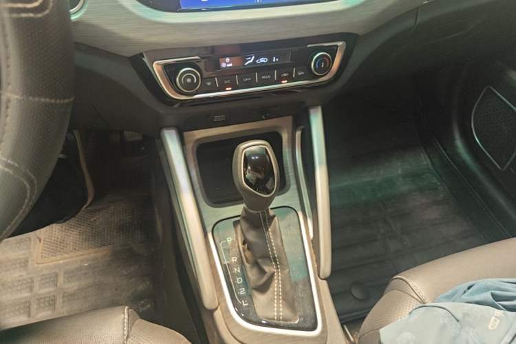 Used Geely Auto Vision X3 2017 1.5L Automatic Luxury Model Gear Lever