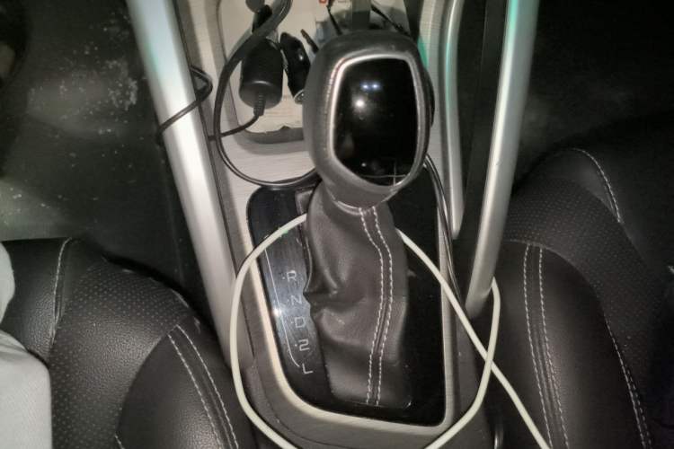 Used Geely Auto Vision X3 2017 1.5L Automatic Elite Model Gear Lever