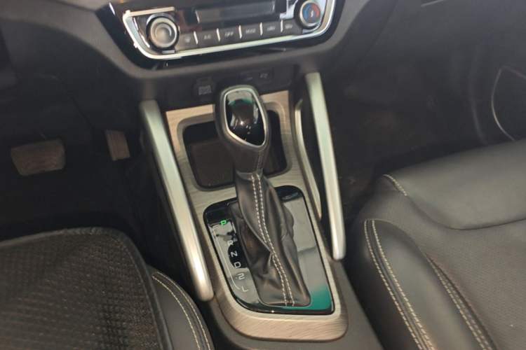 Used Geely Auto Vision X3 2017 1.5L Automatic Elite Model Gear Lever
