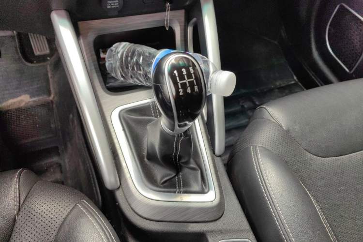 Used Geely Auto Vision X3 2017 1.5L Manual Elite Model Gear Lever