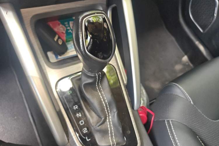 Used Geely Auto Vision X3 2017 1.5L Automatic Elite Model Gear Lever