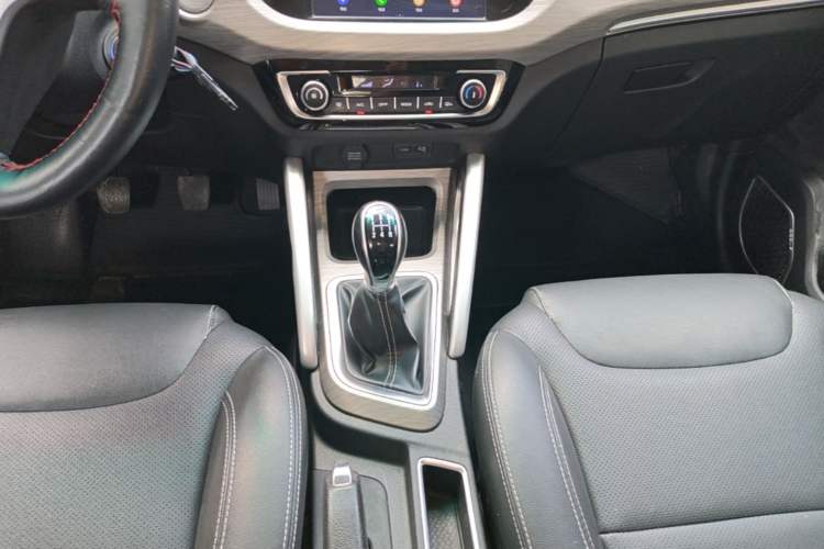 Used Geely Auto Vision X3 2017 1.5L Manual Elite Model Gear Lever