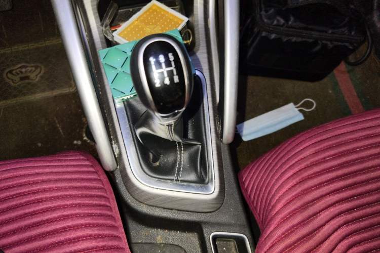 Used Geely Auto Vision X3 2017 1.5L Manual Luxury Model Gear Lever