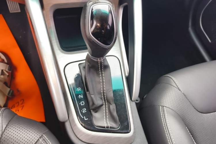 Used Geely Auto Vision X3 2017 1.5L Automatic Elite Model Gear Lever