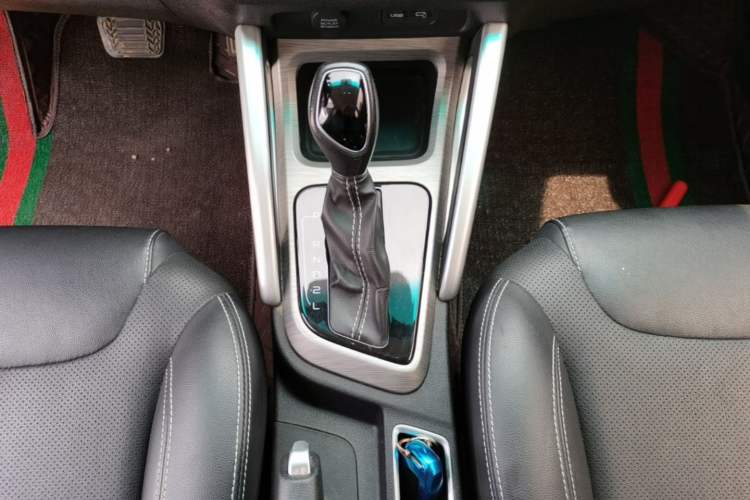 Used Geely Auto Vision X3 2017 1.5L Automatic Elite Model Gear Lever